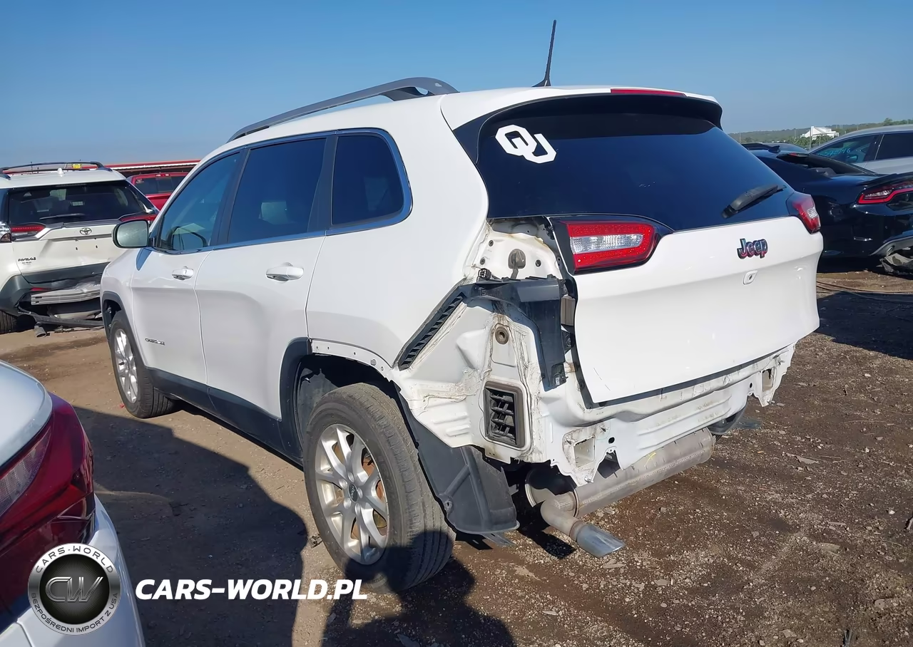 2016 Jeep Cherokee Latitude VIN:1C4PJLCB1GW126272 - 3