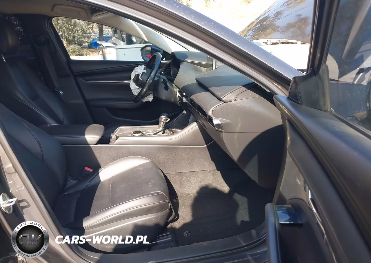 2020 Mazda Mazda3 Preferred Package VIN:JM1BPADL8L1165551 - 5