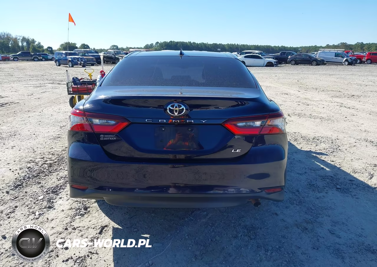 2021 Toyota Camry Le VIN:4T1C11AK6MU592739 - 16