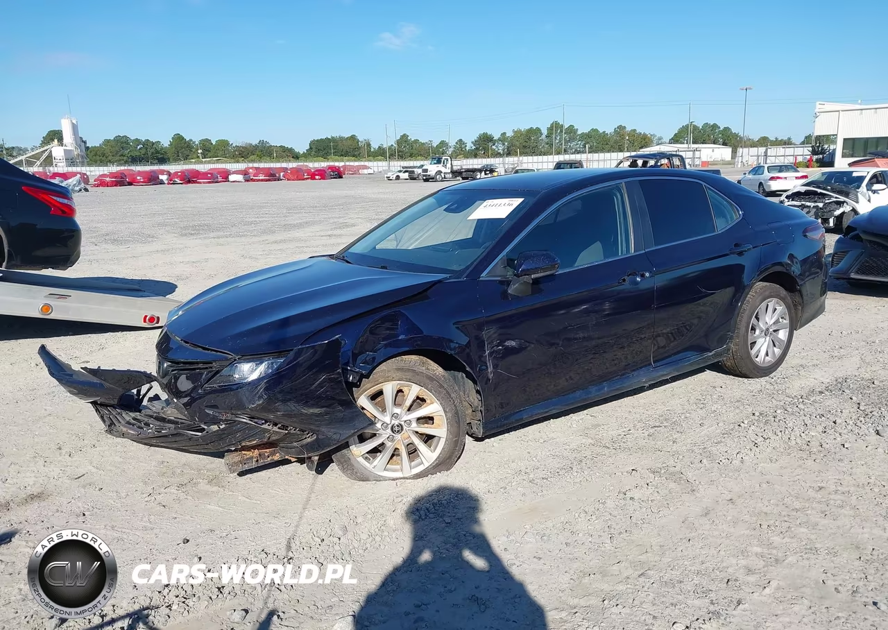 2021 Toyota Camry Le VIN:4T1C11AK6MU592739 - 2