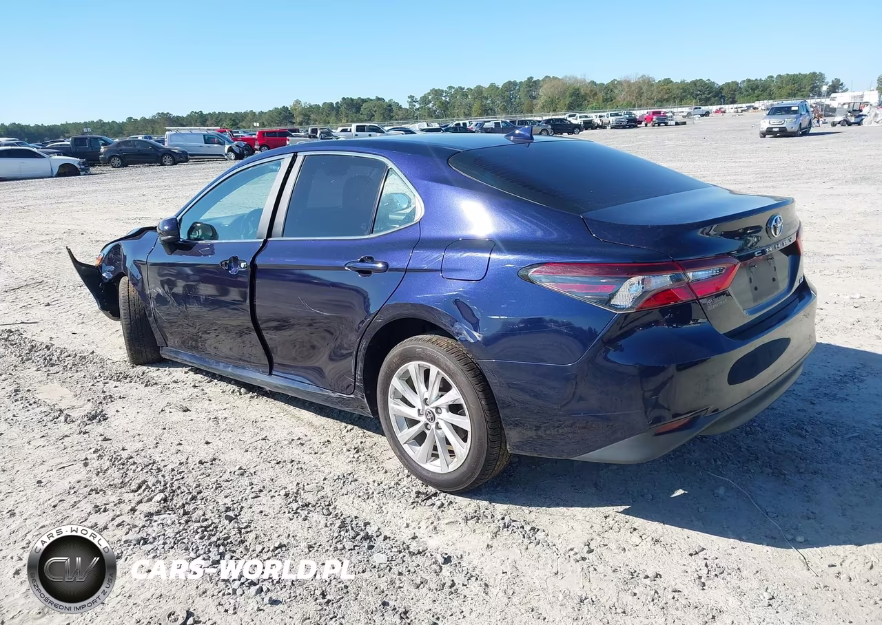 2021 Toyota Camry Le VIN:4T1C11AK6MU592739 - 3