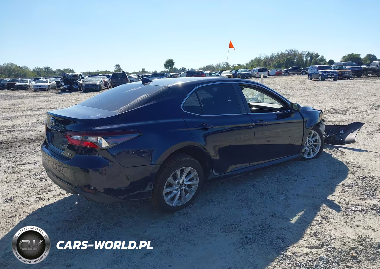2021 Toyota Camry Le VIN:4T1C11AK6MU592739 - 4