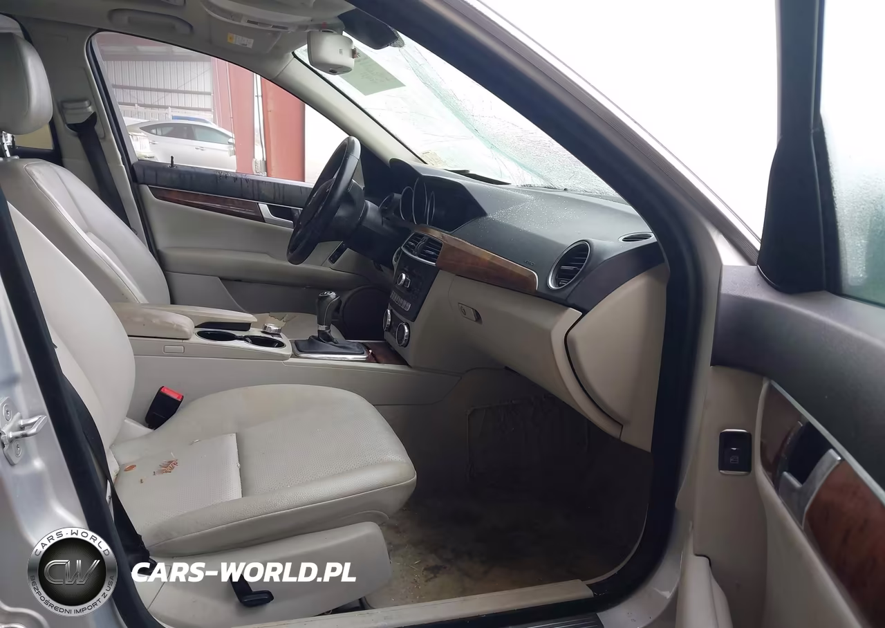 2012 Mercedes-Benz C 250 Luxury VIN:WDDGF4HB7CR233289 - 5