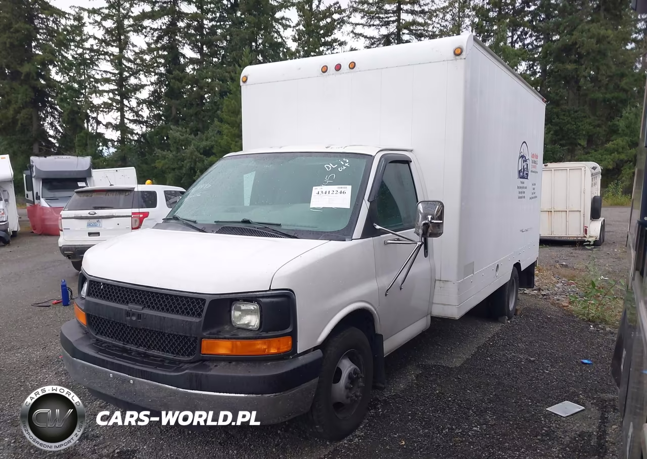 2005 Chevrolet Express Cutaway Base W-C7L-C7N VIN:1GBJG31U151207411 - 2