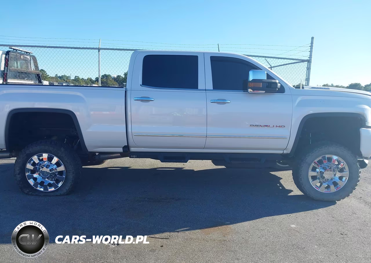 2018 GMC Sierra K2500 Denali VIN:1GT12UEY4JF287300 - 13