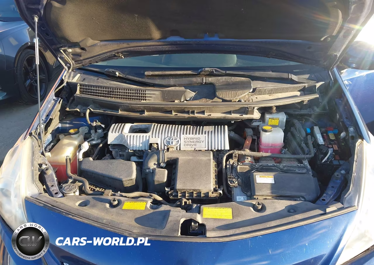 2013 Toyota Prius V Two VIN:JTDZN3EUXD3225634 - 10