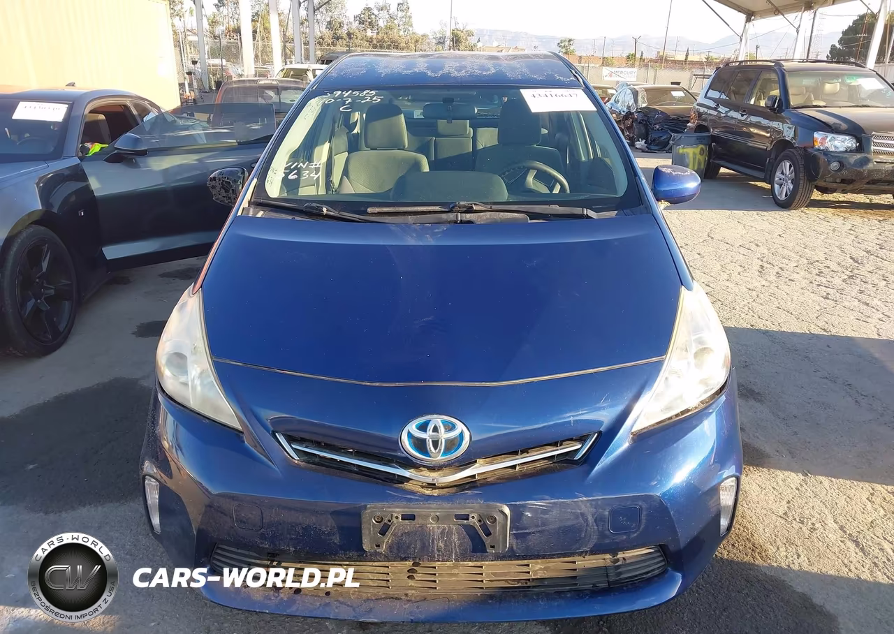 2013 Toyota Prius V Two VIN:JTDZN3EUXD3225634 - 11
