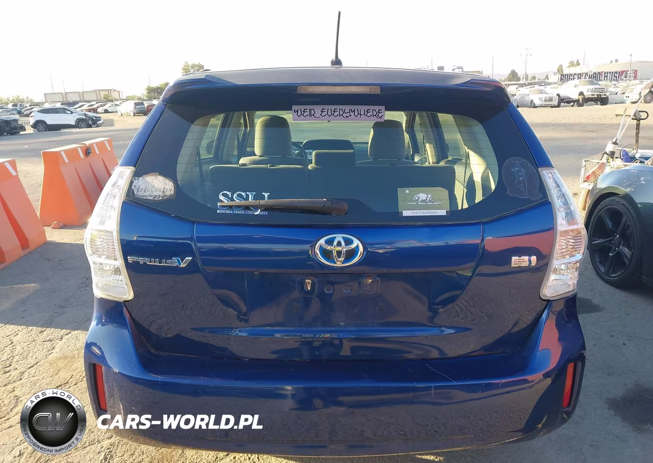 2013 Toyota Prius V Two VIN:JTDZN3EUXD3225634 - 15