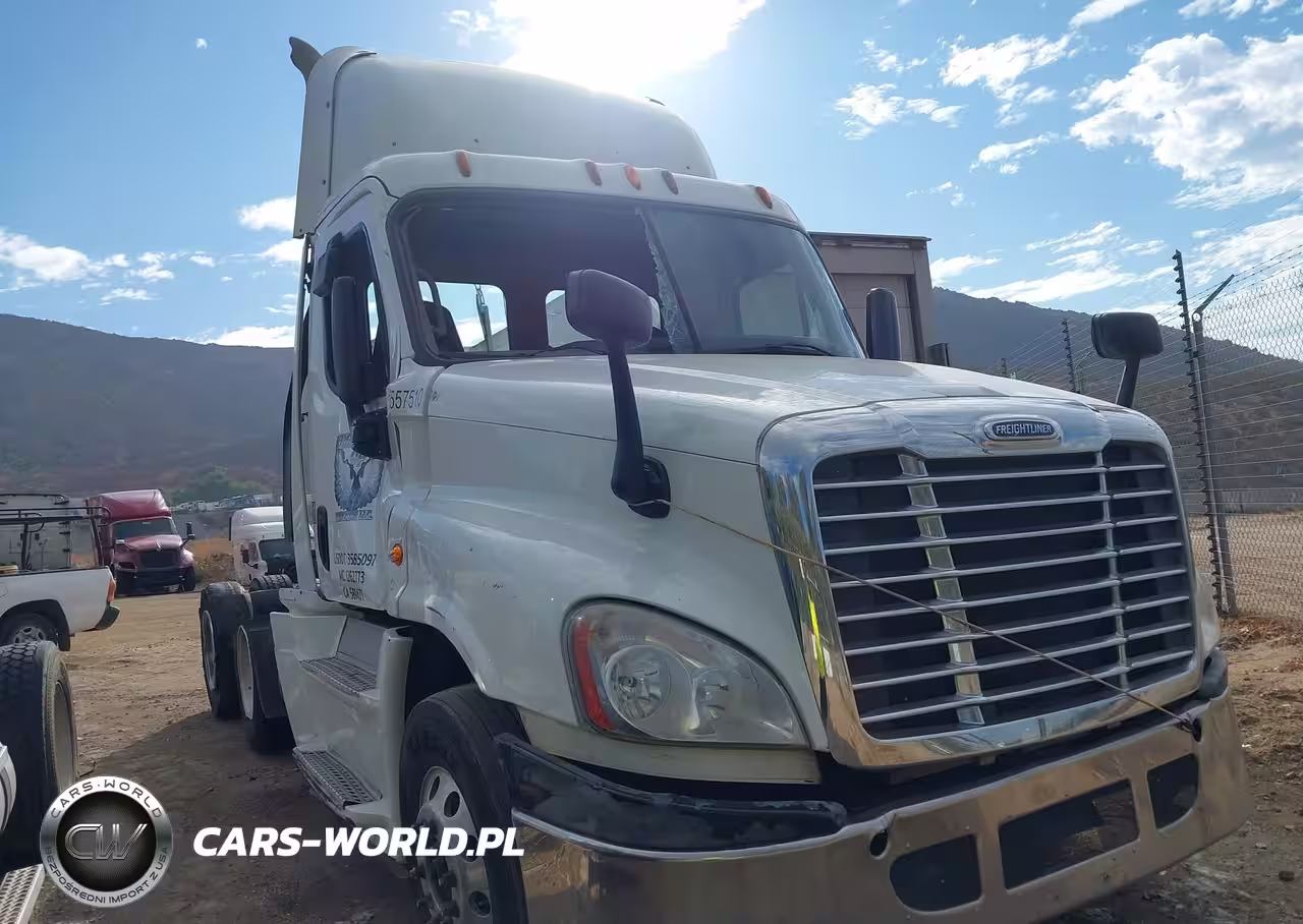 2015 Freightliner Cascadia 125