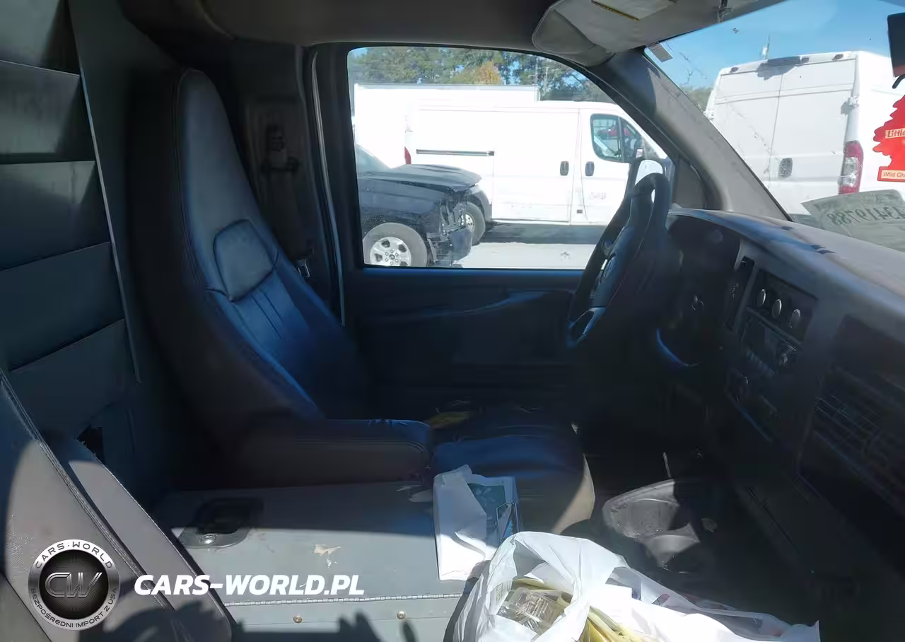 2014 Chevrolet Express 2500 Work Van VIN:1GCWGFBA2E1203617 - 5