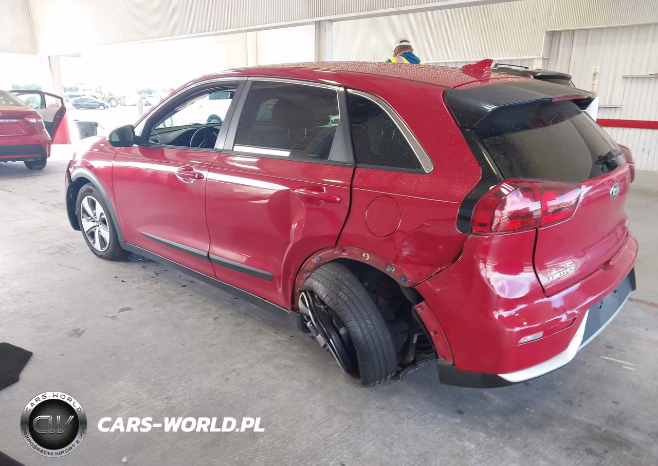 2018 Kia Niro Fe VIN:KNDCB3LC0J5120545 - 3