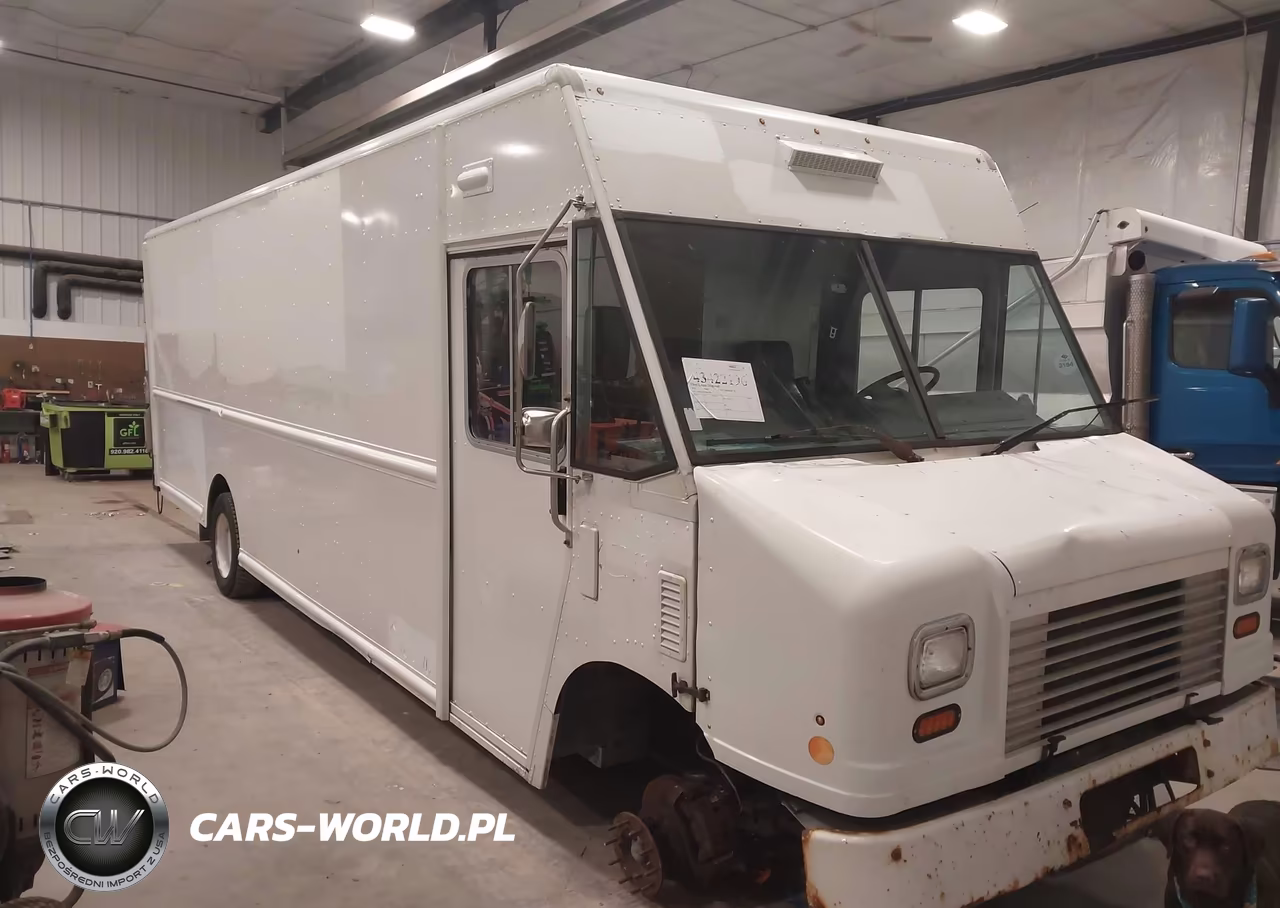 2015 Ford F-59 Commercial Stripped
