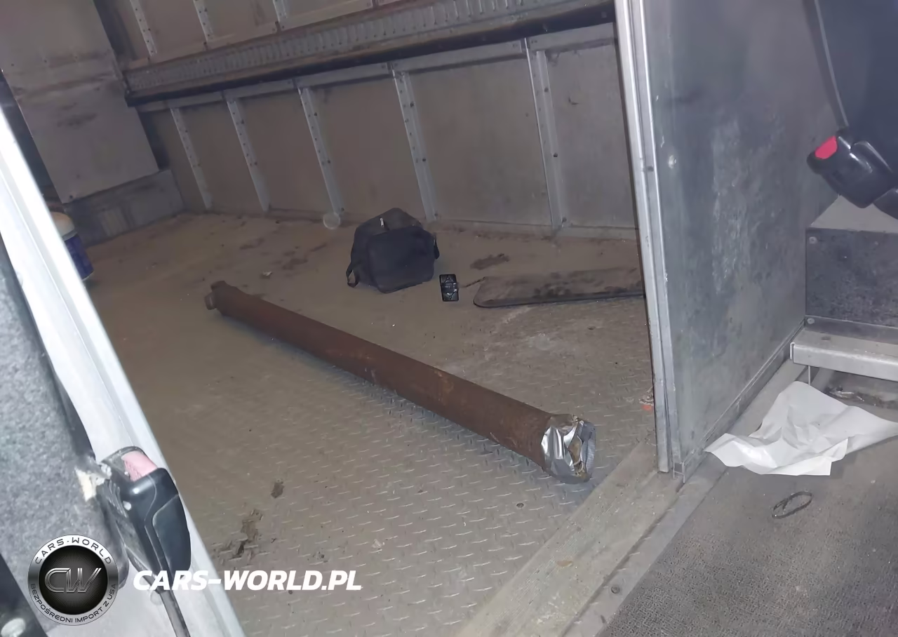 2015 Ford F-59 Commercial Stripped VIN:1F66F5KY4F0A04329 - 12