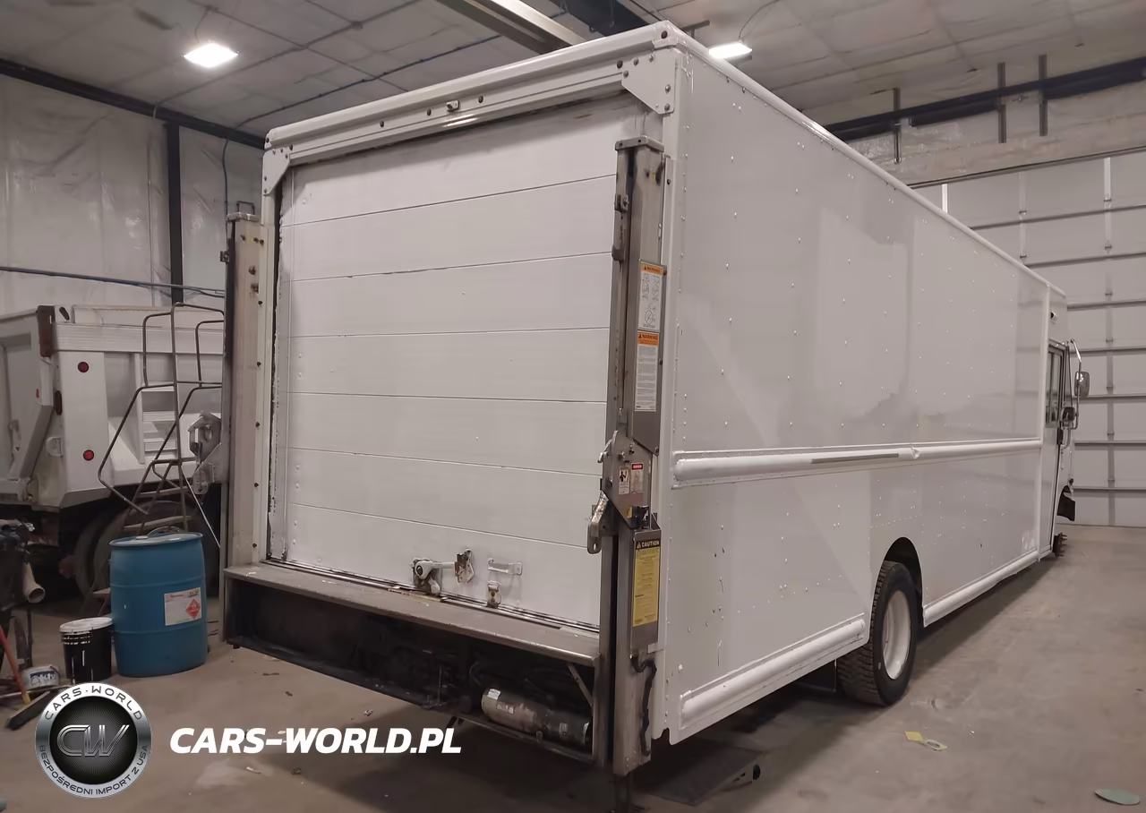 2015 Ford F-59 Commercial Stripped VIN:1F66F5KY4F0A04329 - 4