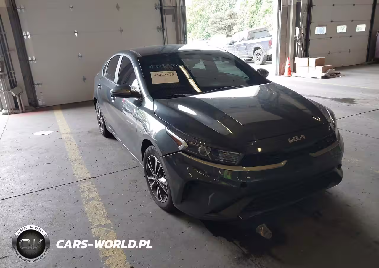 2023 Kia Forte Lxs