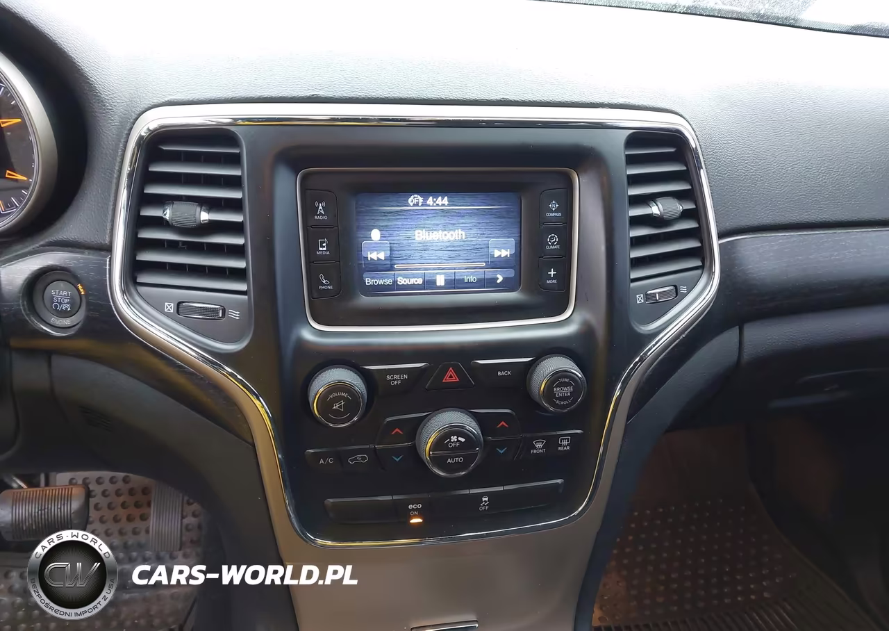 2014 Jeep Grand Cherokee Laredo VIN:1C4RJFAG3EC131951 - 18