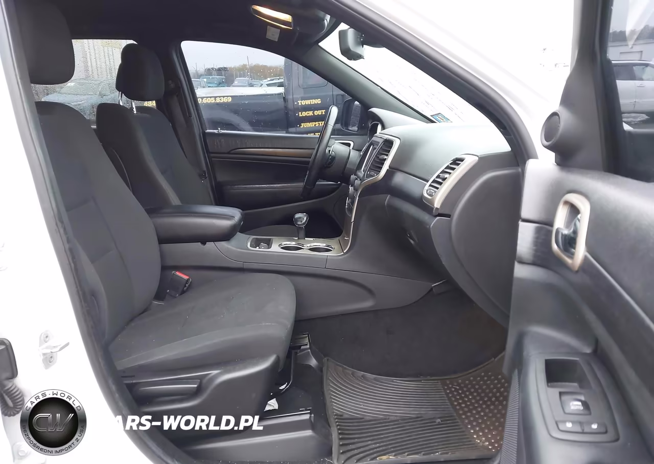 2014 Jeep Grand Cherokee Laredo VIN:1C4RJFAG3EC131951 - 5