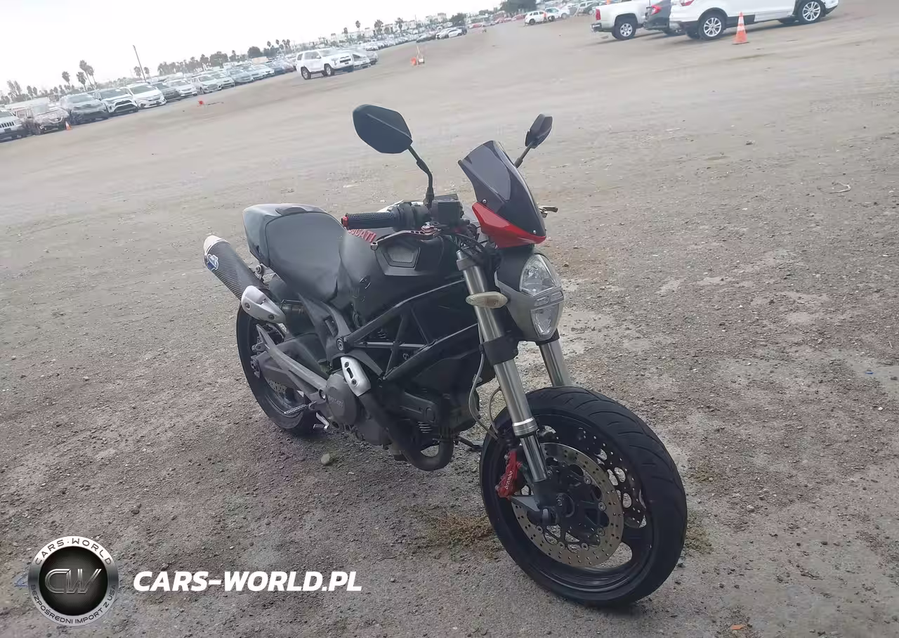 2009 Ducati Monster 696