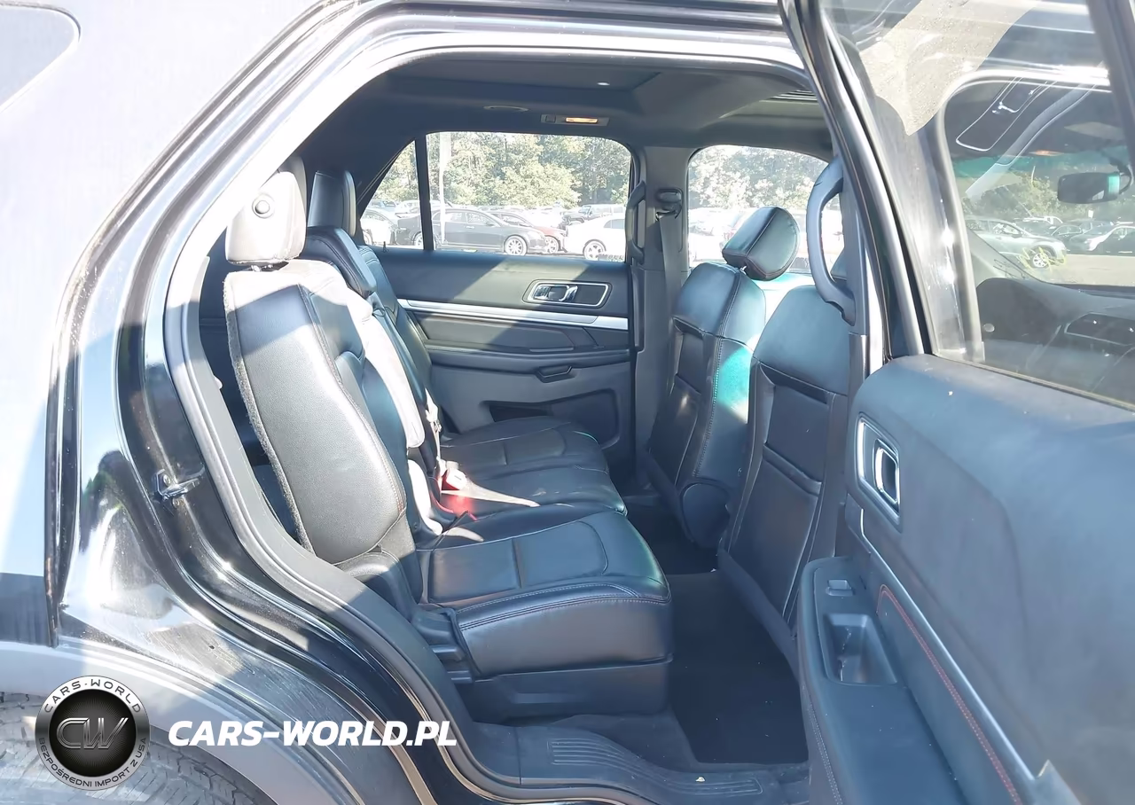 2016 Ford Explorer Sport VIN:1FM5K8GT8GGB38865 - 8