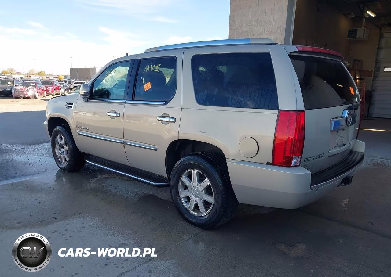 2007 Cadillac Escalade Standard VIN:1GYFK63847R305901 - 3