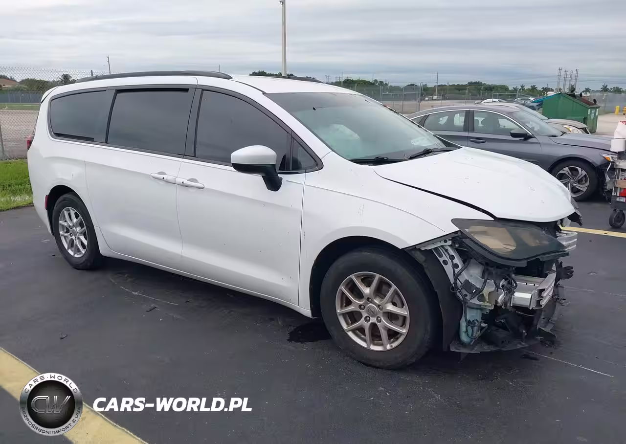 2021 Chrysler Voyager Lxi