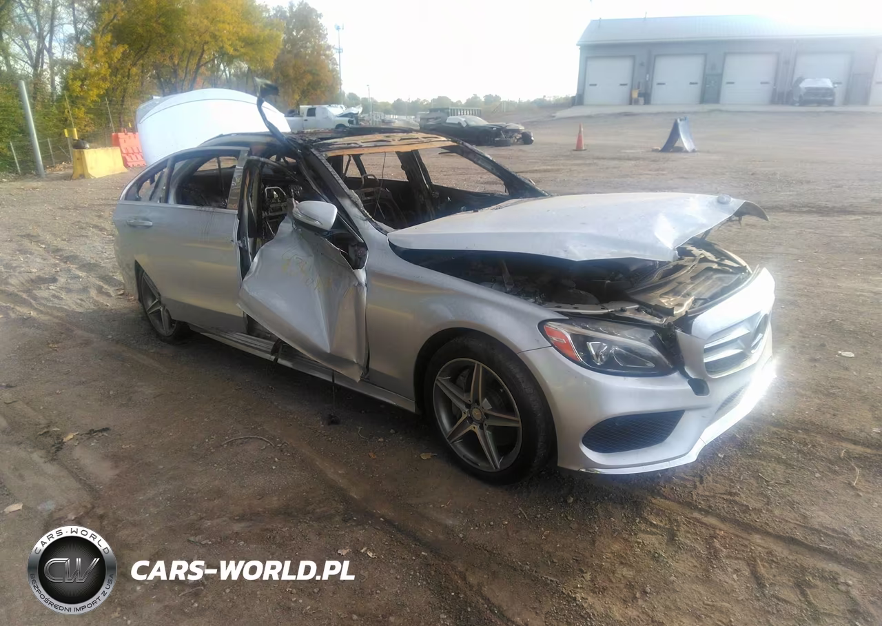 2015 Mercedes-Benz C 300 Sport 4Matic – zdjęcie 1 z 14