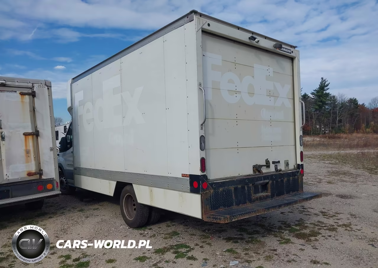 2021 Ford Transit-350 Cutaway VIN:1FDBF6P82MKA40950 - 18