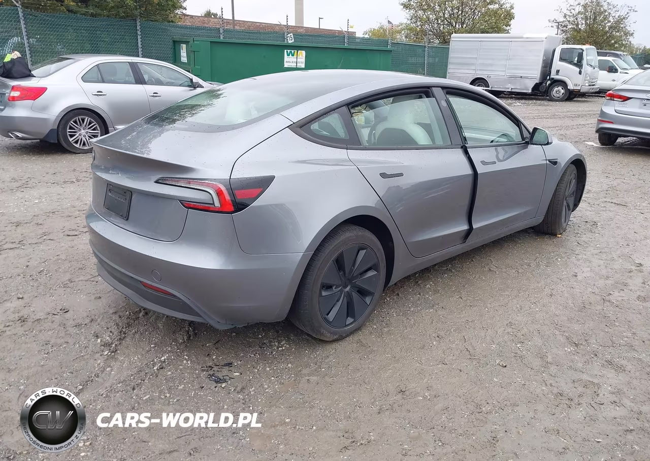 2025 Tesla Model 3 Long Range Rear-Wheel Drive VIN:5YJ3E1EA1SF031705 - 4