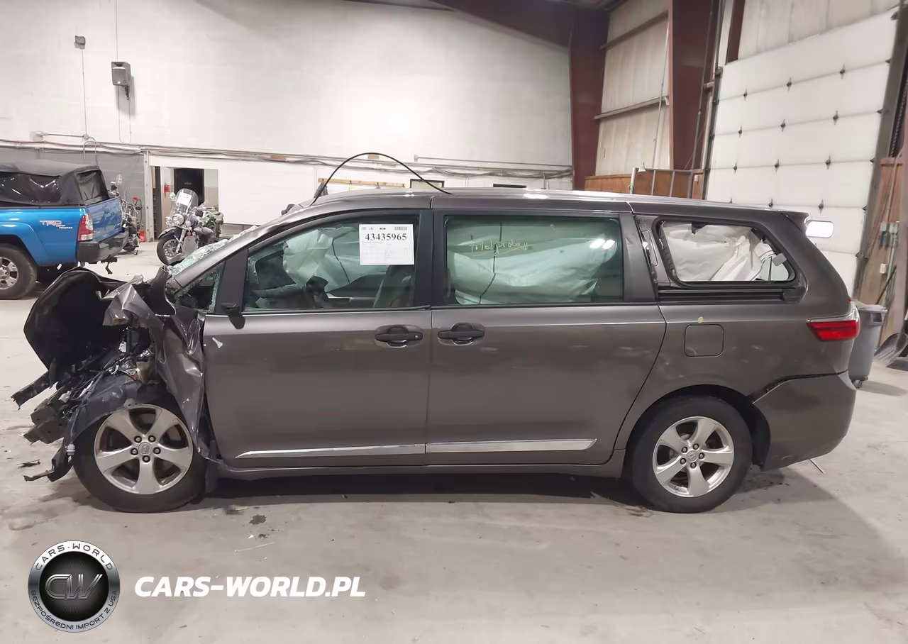2016 Toyota Sienna L 7 Passenger VIN:5TDZK3DC5GS759029 - 14