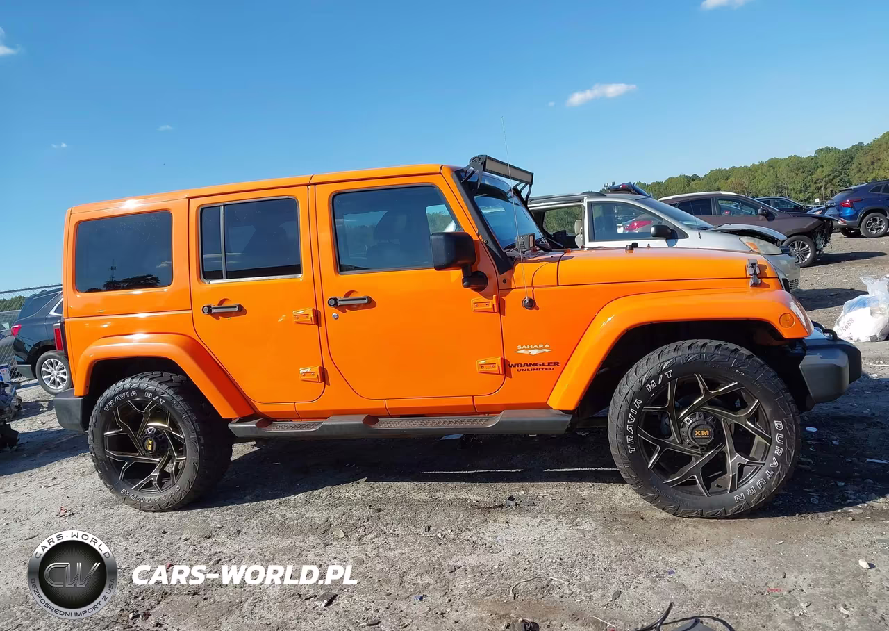 2012 Jeep Wrangler Unlimited Sahara VIN:1C4BJWEGXCL210090 - 13