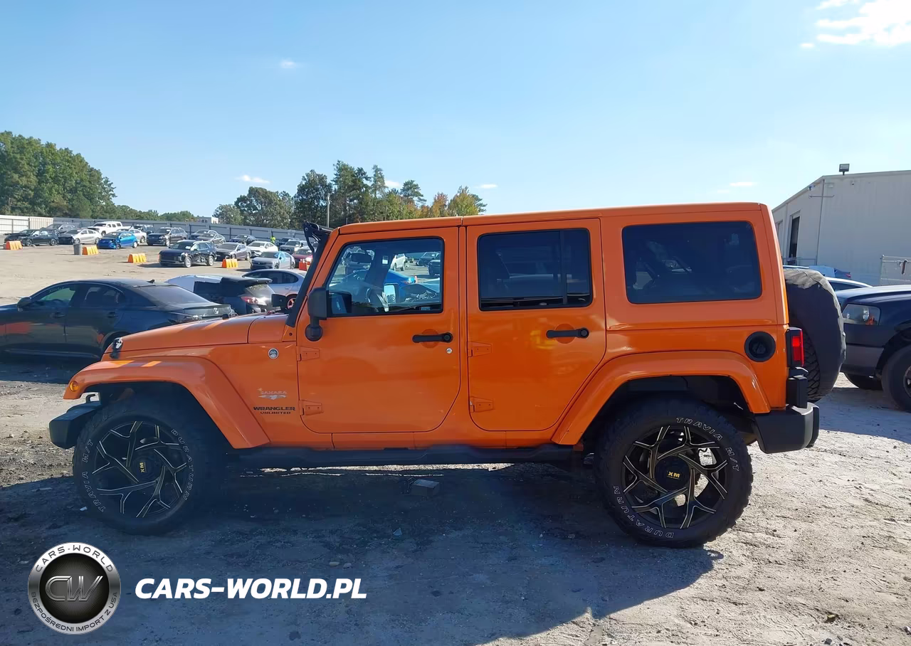 2012 Jeep Wrangler Unlimited Sahara VIN:1C4BJWEGXCL210090 - 14