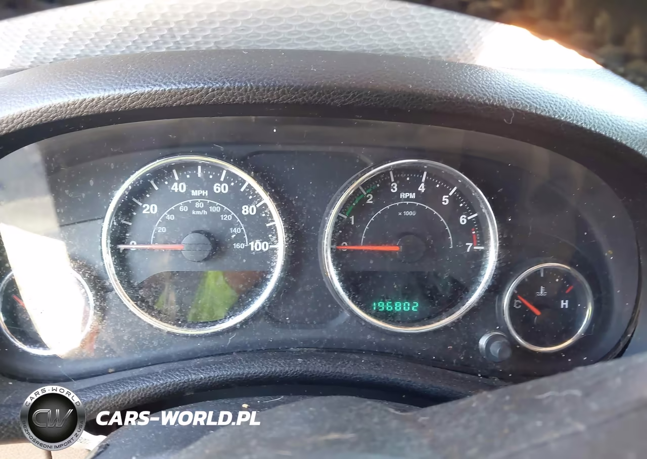 2012 Jeep Wrangler Unlimited Sahara VIN:1C4BJWEGXCL210090 - 7