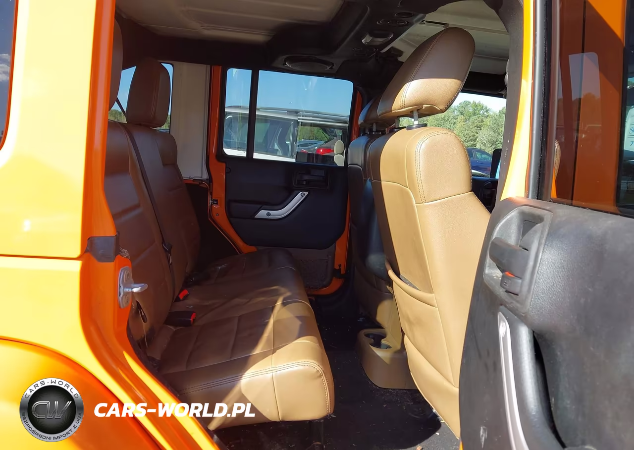 2012 Jeep Wrangler Unlimited Sahara VIN:1C4BJWEGXCL210090 - 8