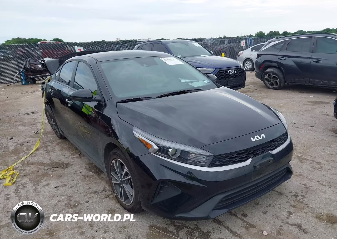 2024 Kia Forte Lxs – zdjęcie 1 z 11
