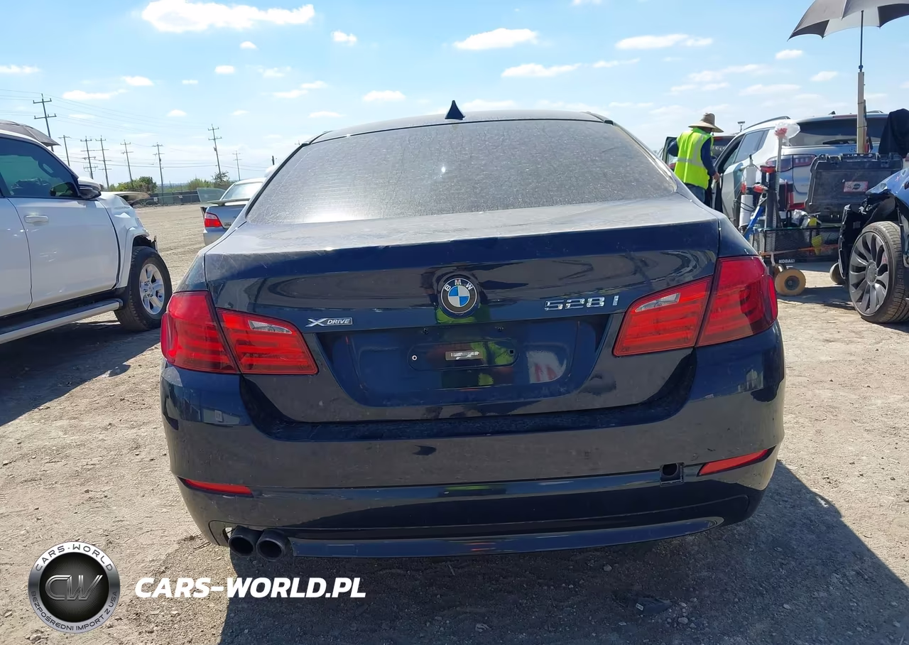 2013 BMW 528I xDrive VIN:WBAXH5C52DD115271 - 16