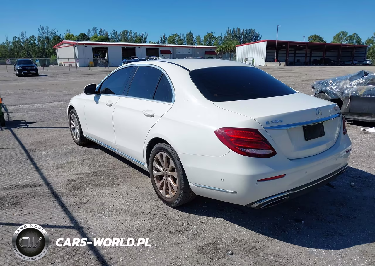 2018 Mercedes-Benz E 300 VIN:WDDZF4JB9JA309108 - 3