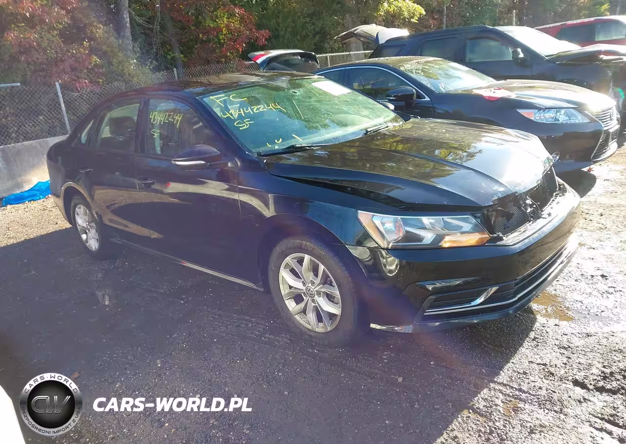 2018 Volkswagen Passat 2.0T R-Line-2.0T S