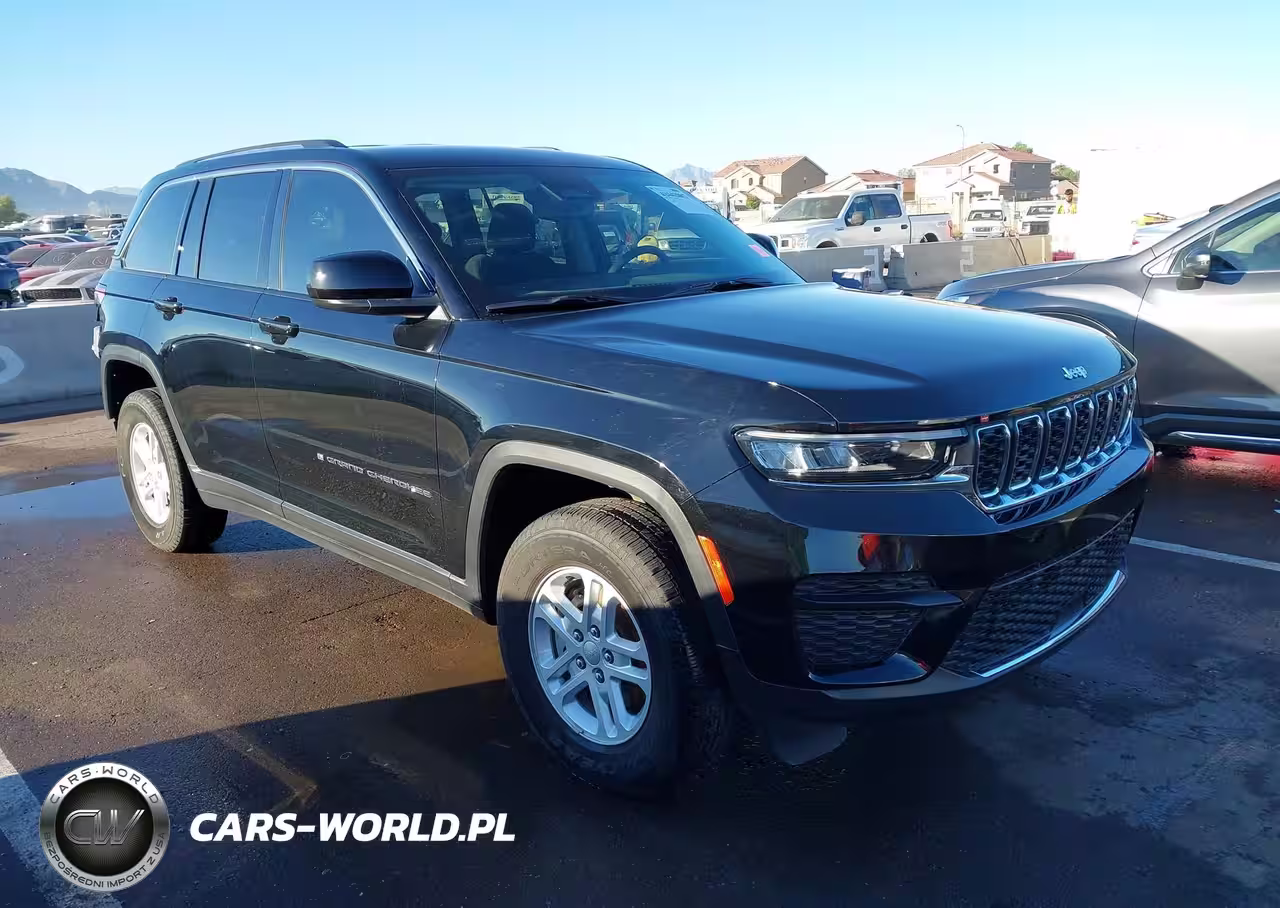 2024 Jeep Grand Cherokee Laredo 4X4