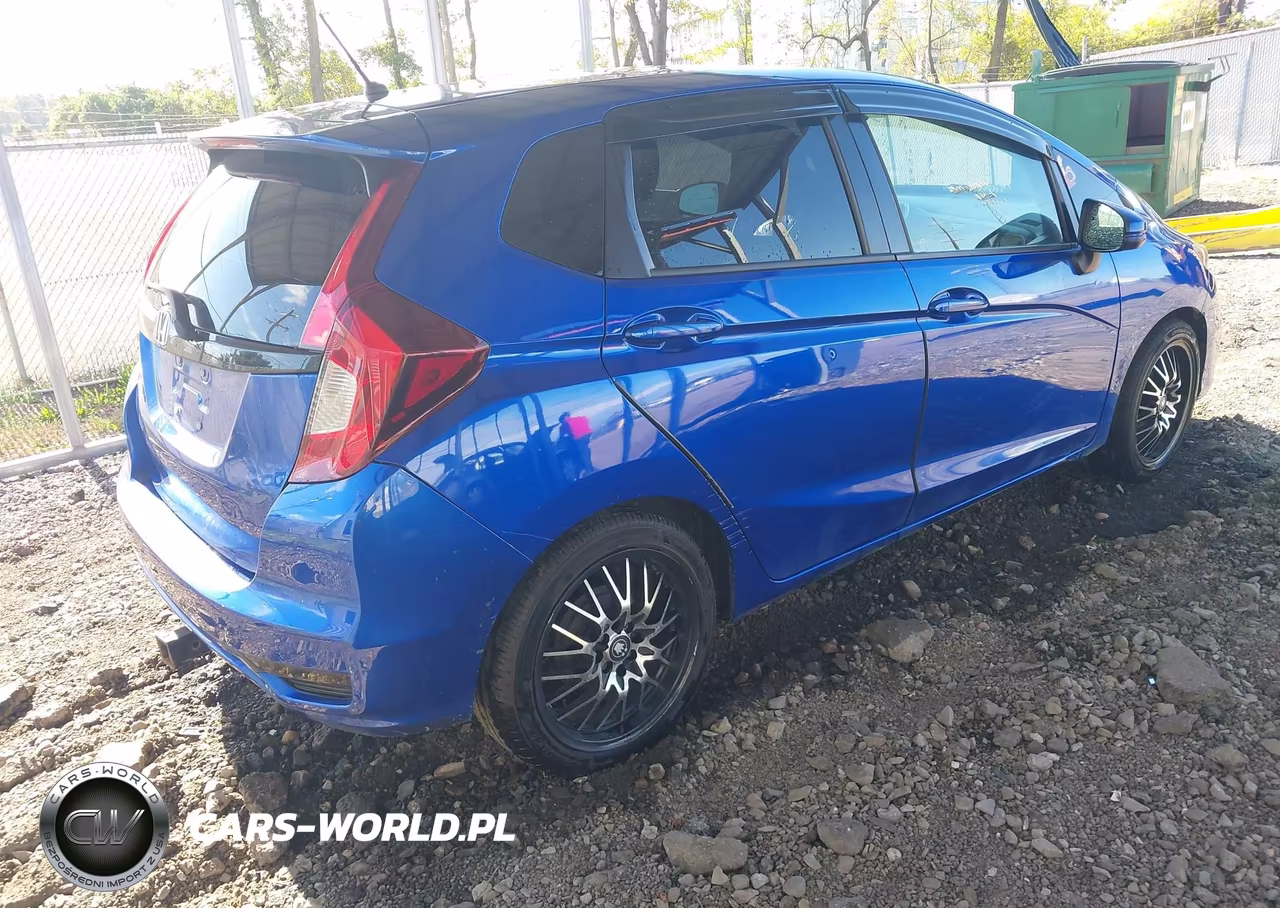 2018 Honda Fit Lx VIN:3HGGK5H41JM726172 - 4