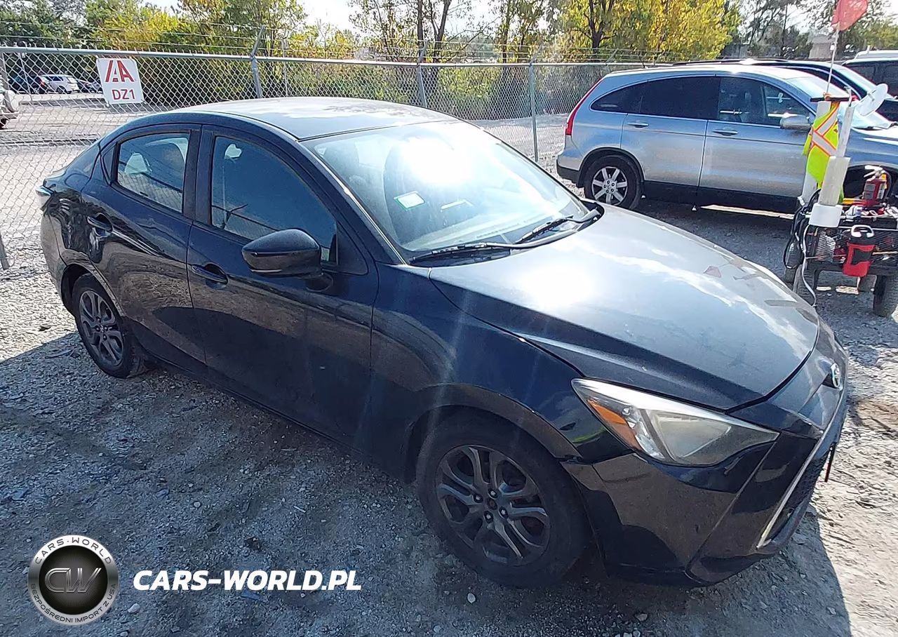 2019 Toyota Yaris Le – zdjęcie 1 z 16