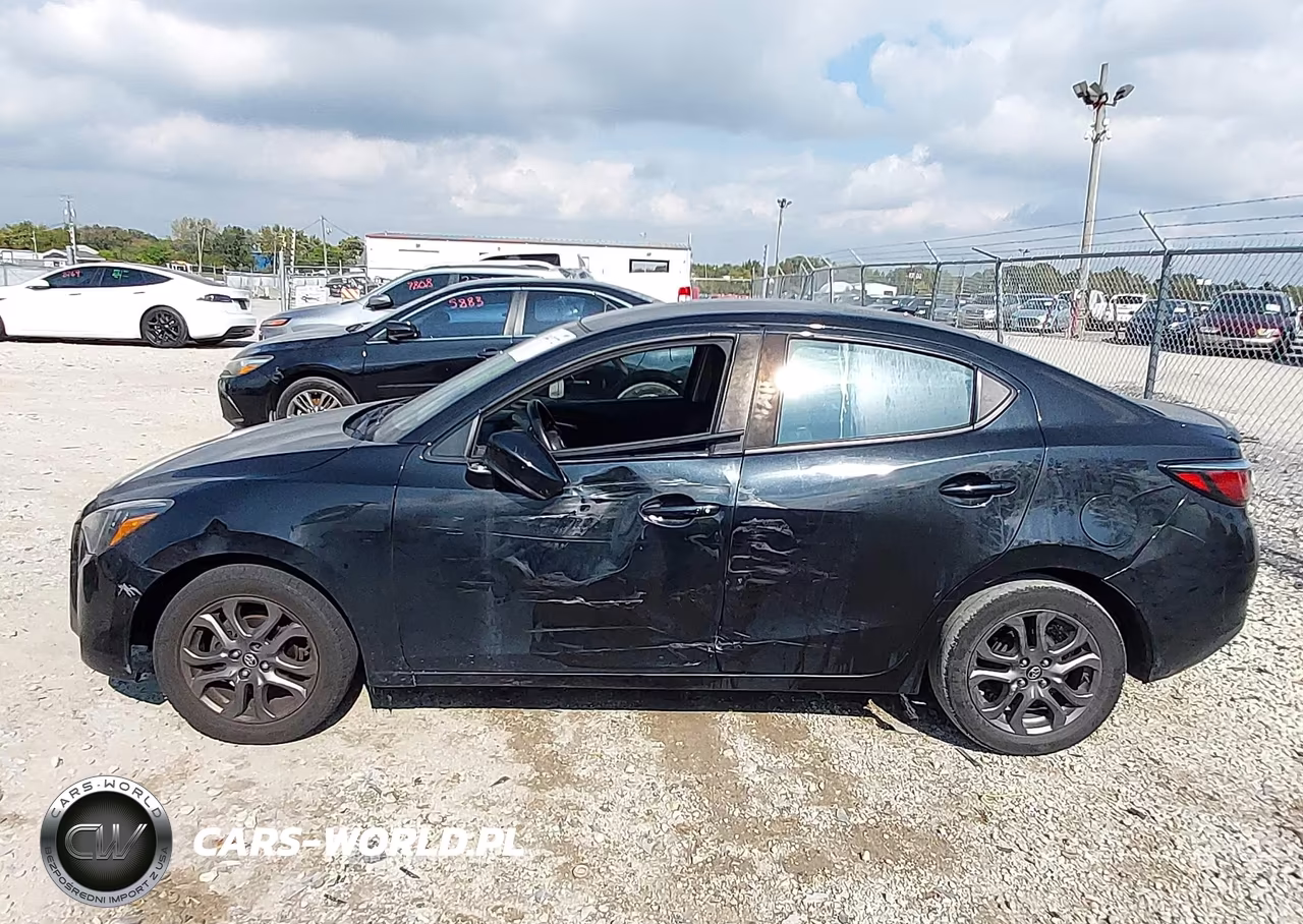 2019 Toyota Yaris Le VIN:3MYDLBYV9KY525265 - 14