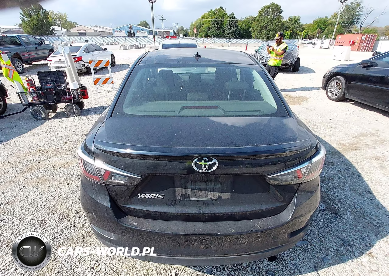 2019 Toyota Yaris Le VIN:3MYDLBYV9KY525265 - 16