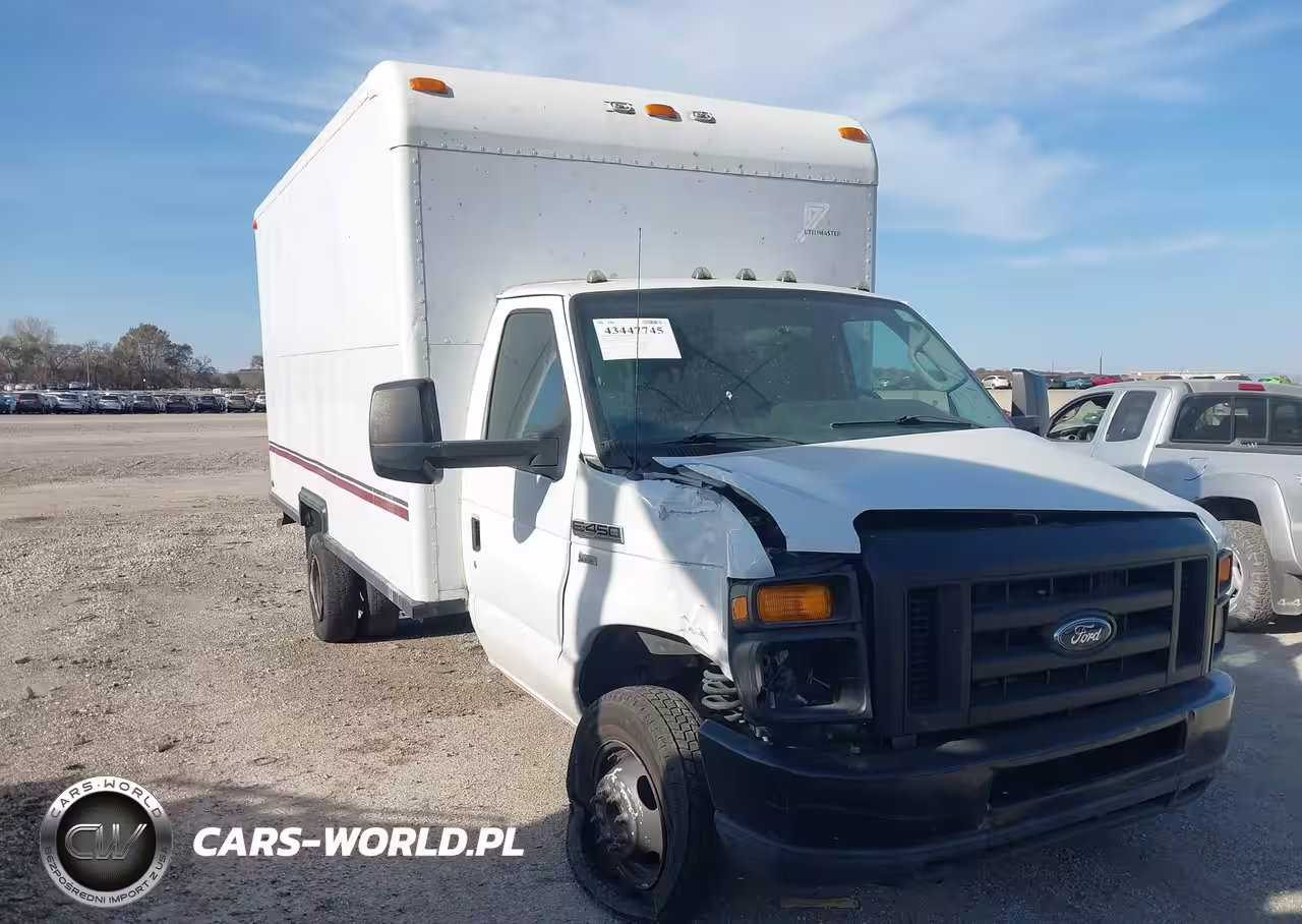 2011 Ford E-450 Cutaway