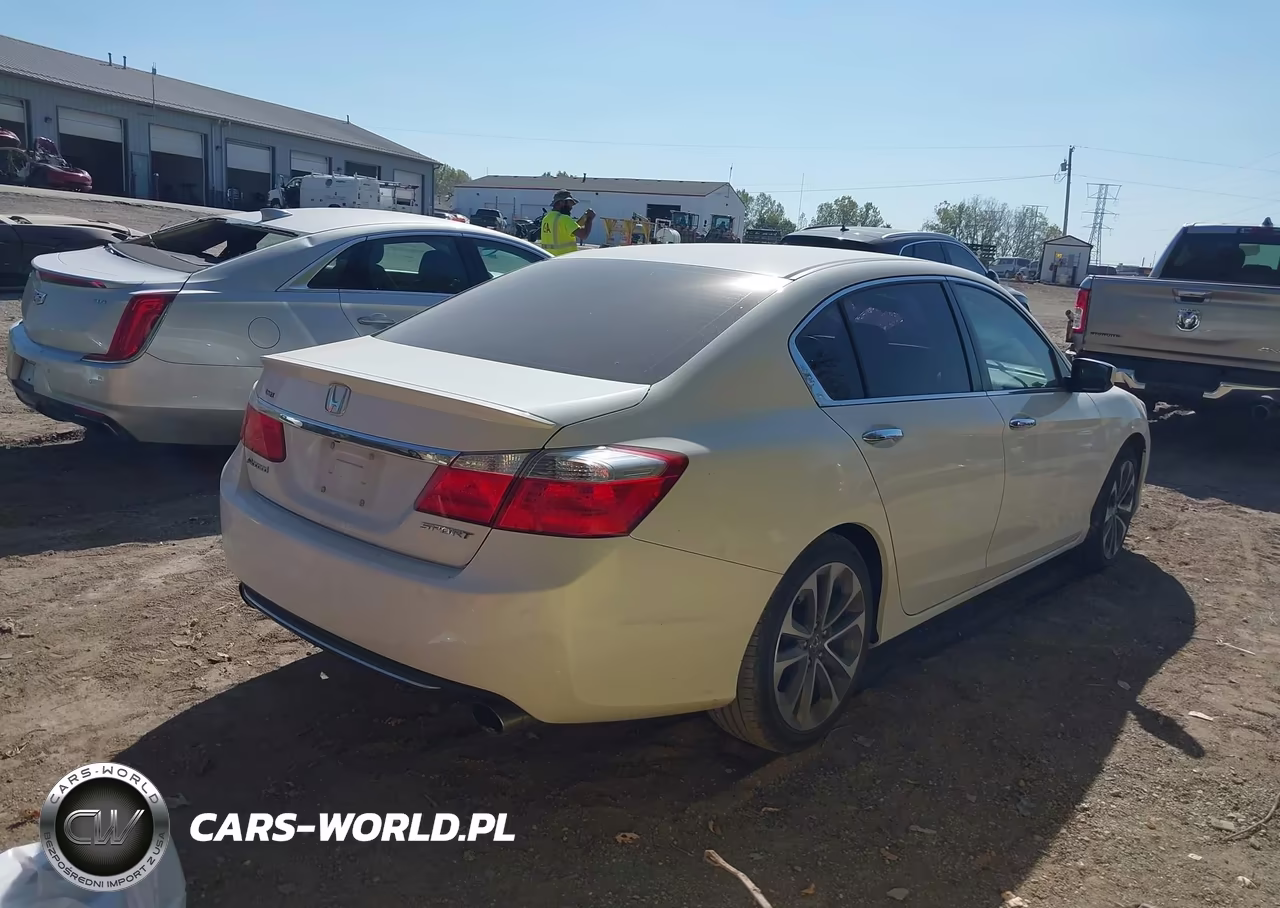 2015 Honda Accord Sport VIN:1HGCR2F54FA030785 - 4
