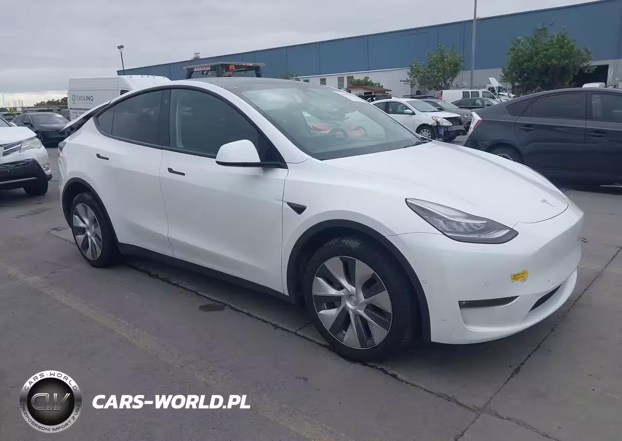 2022 Tesla Model Y Long Range Dual Motor All-Wheel Drive