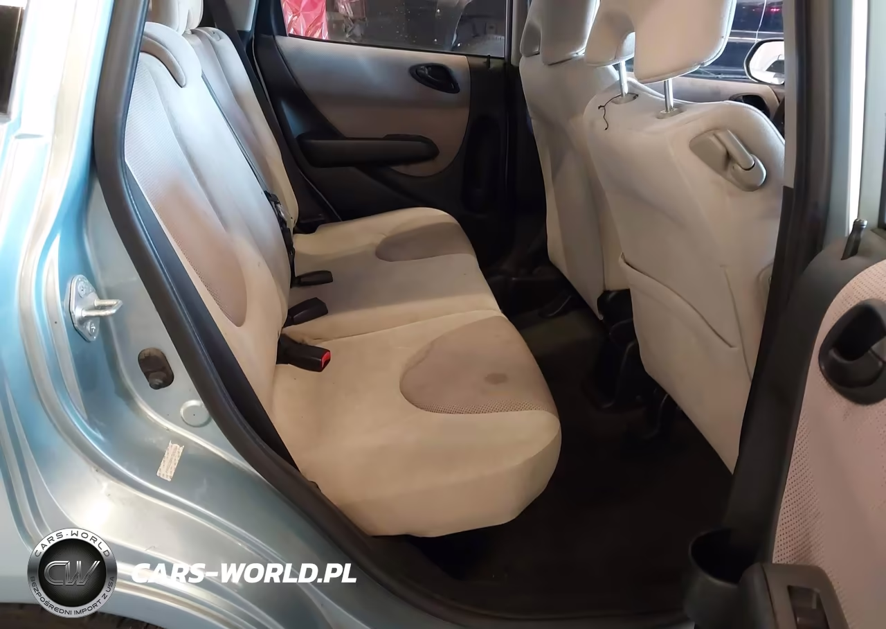 2007 Honda Fit VIN:JHMGD38497S053644 - 8