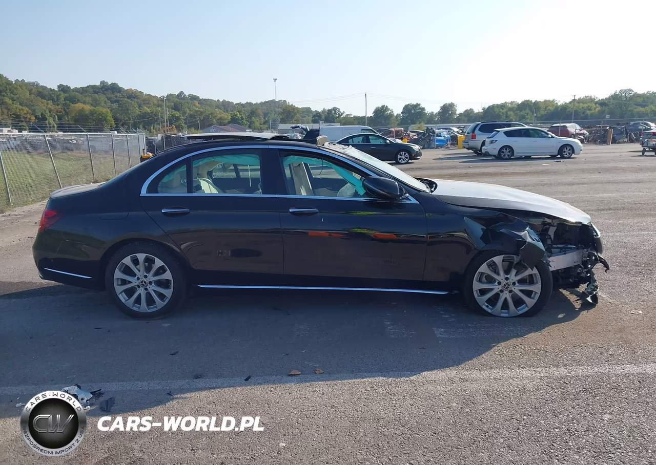 2018 Mercedes-Benz E 300 4Matic VIN:WDDZF4KB6JA359009 - 12