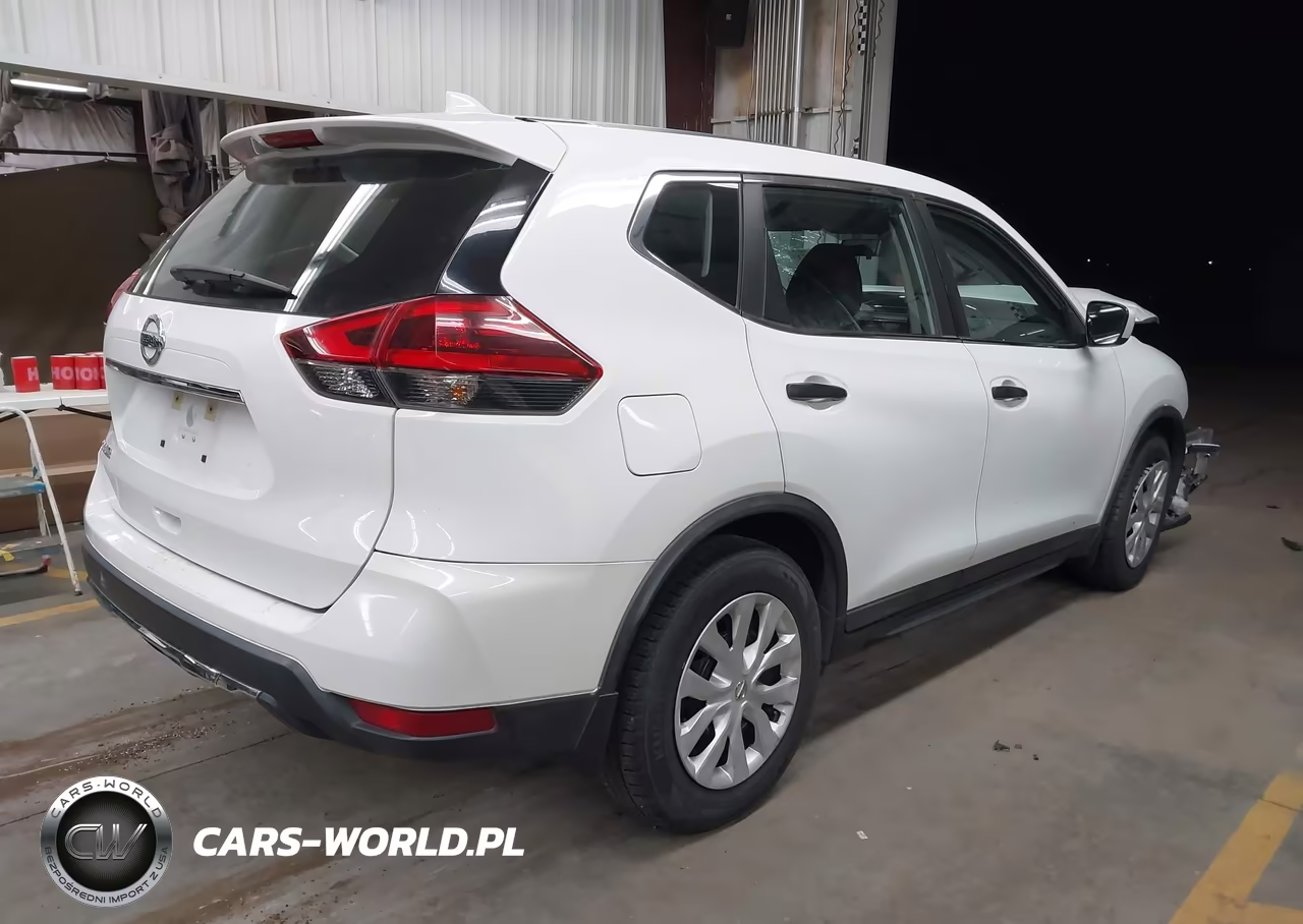 2018 Nissan Rogue S VIN:KNMAT2MT2JP576600 - 4