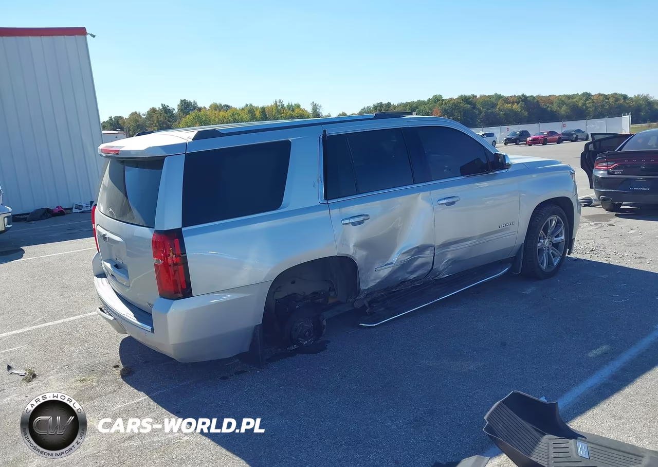 2017 Chevrolet Tahoe Premier VIN:1GNSKCKC9HR377758 - 4