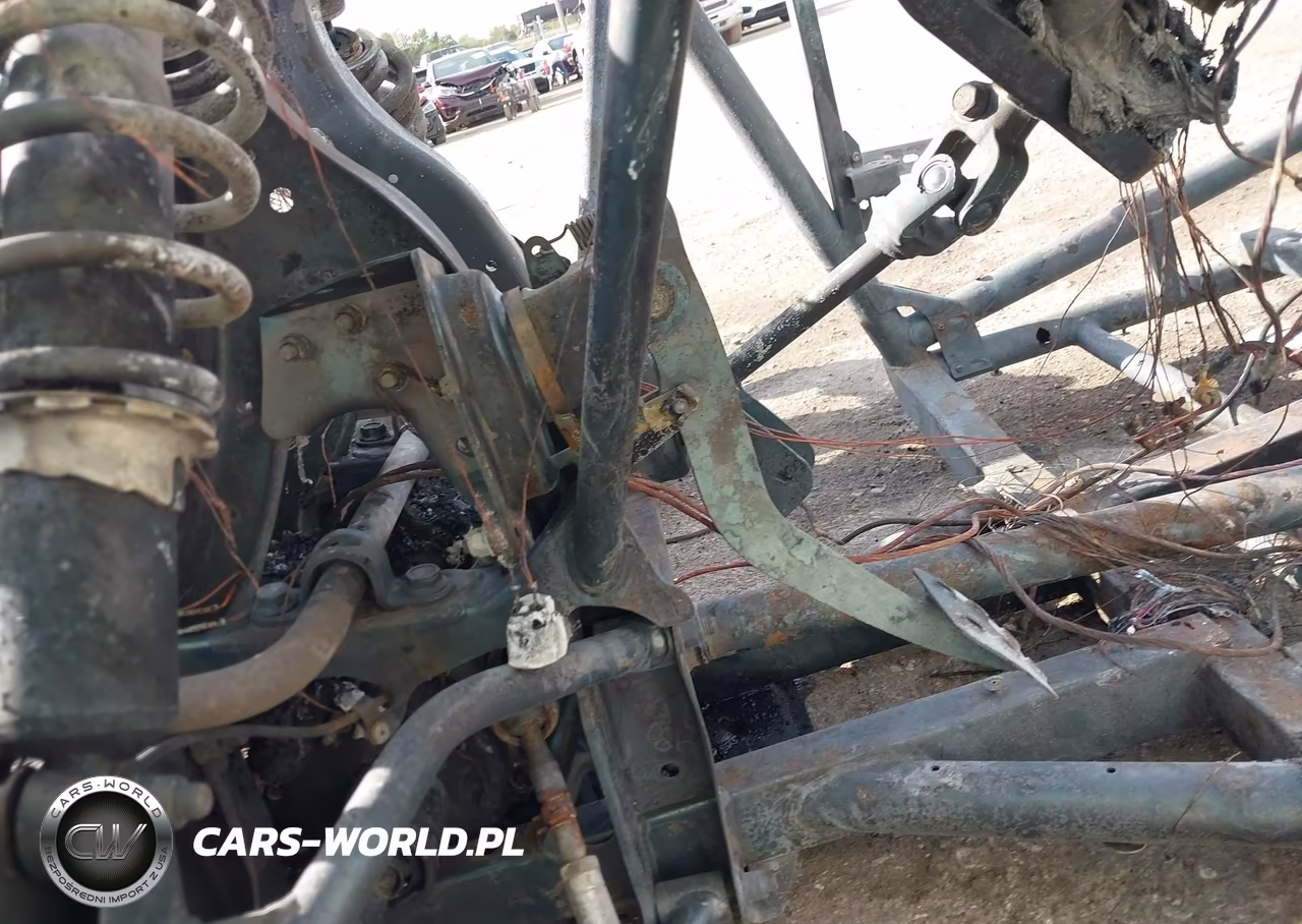 2023 Can-Am Commander Xt 700 VIN:3JBAKAJ20PE000184 - 10